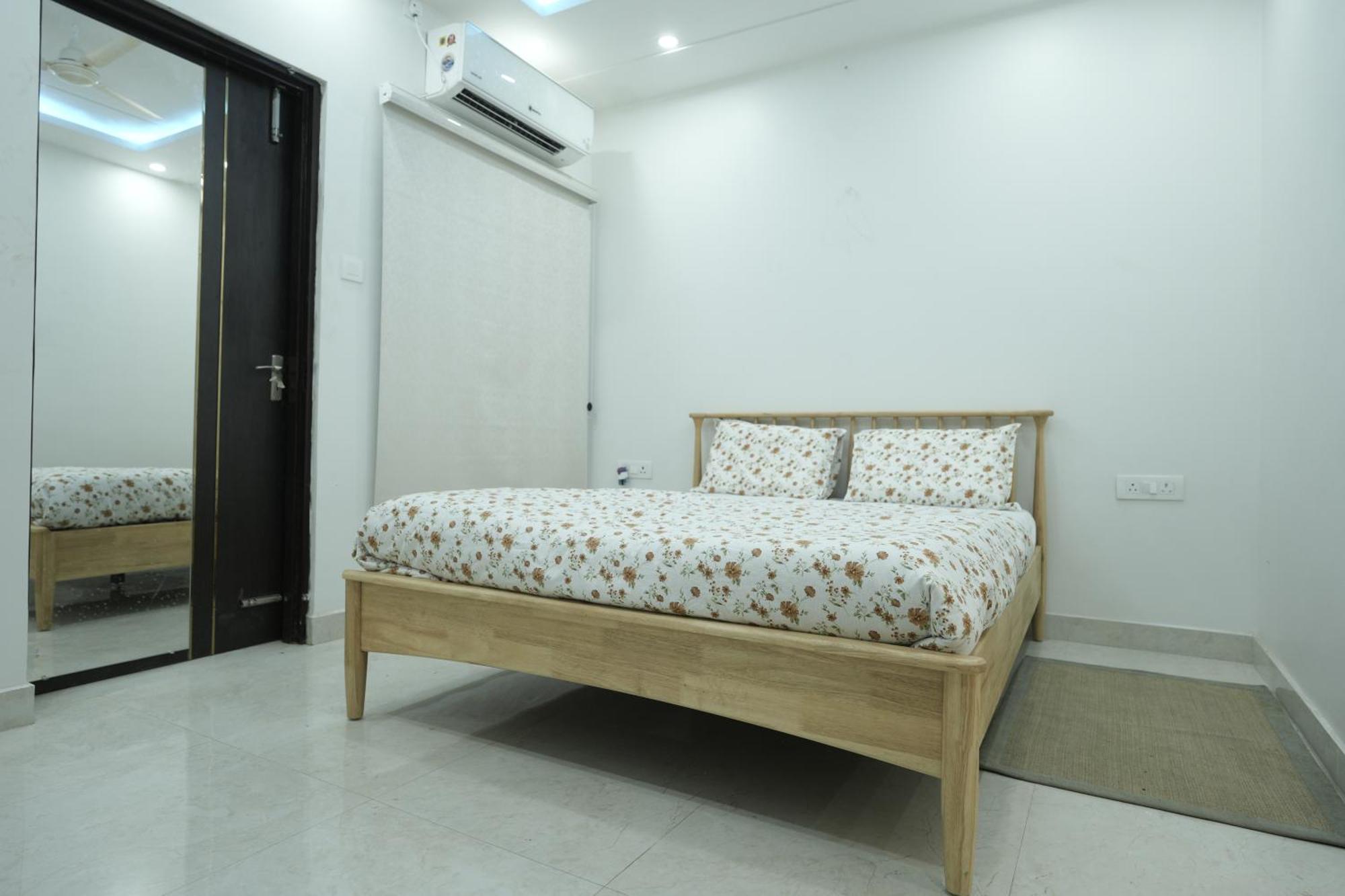 Lalit Villa Luxury Apartments Prayagraj Bagian luar foto